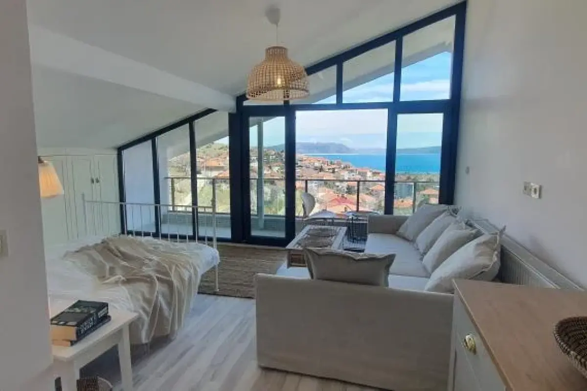 Jakuzili Deluxe Oda, Göl Manzaralı, Jakuzili ve Balkonlu
